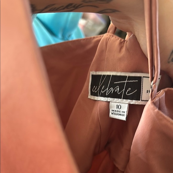 Elegant Pink Spaghetti Strap Dress - Picture 4 of 4